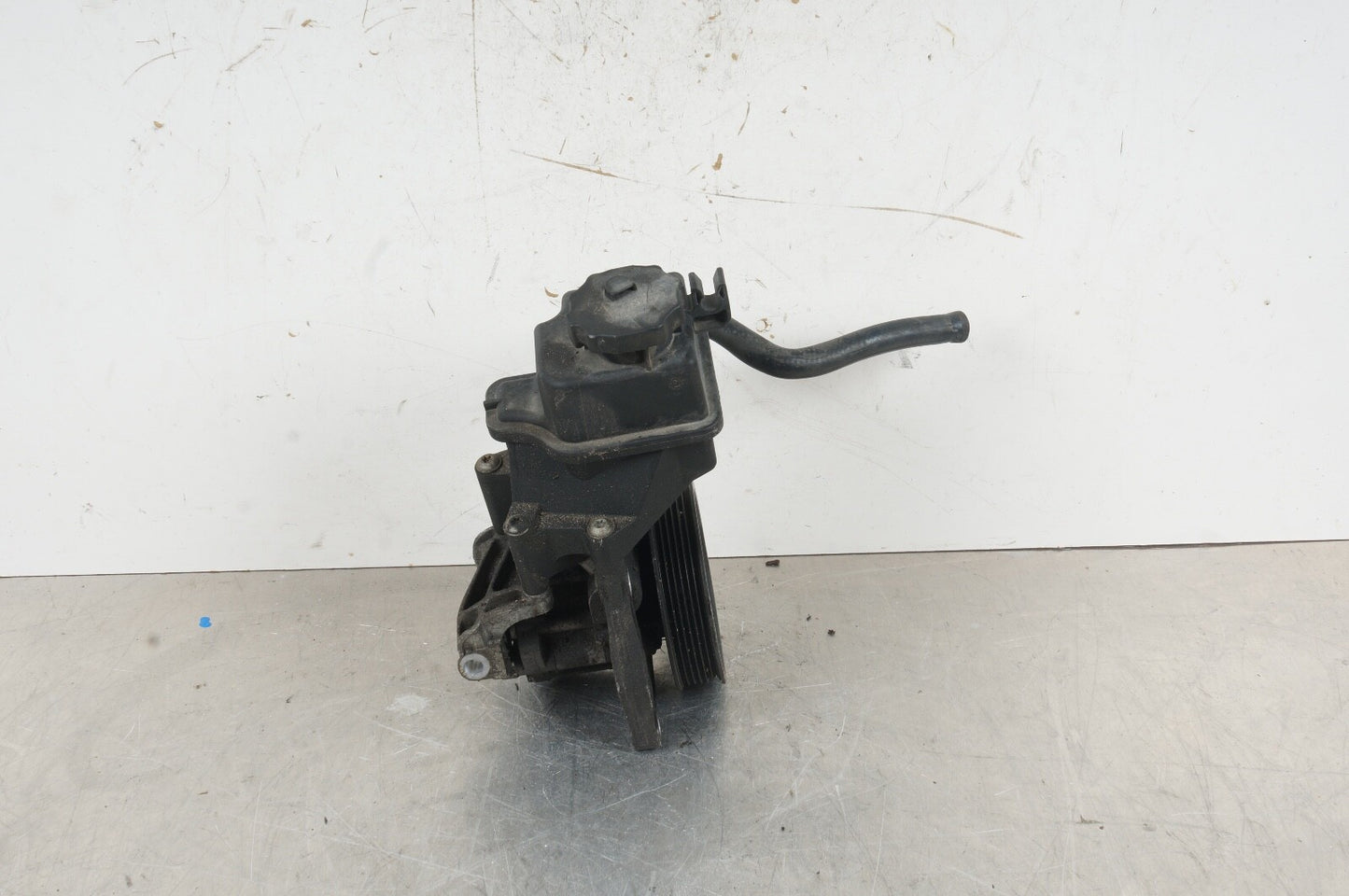 10-16 Mercedes W204 C230 W212 E350 Power Steering Pump 0064666401 OEM