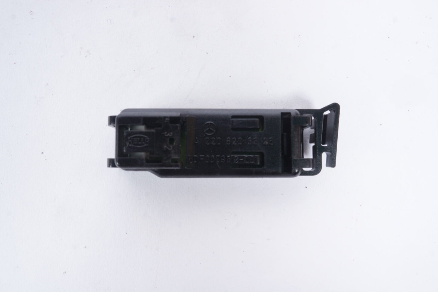 Mercedes Benz S-Class W220 S430 S500 Unit Light Sensor A2208203326