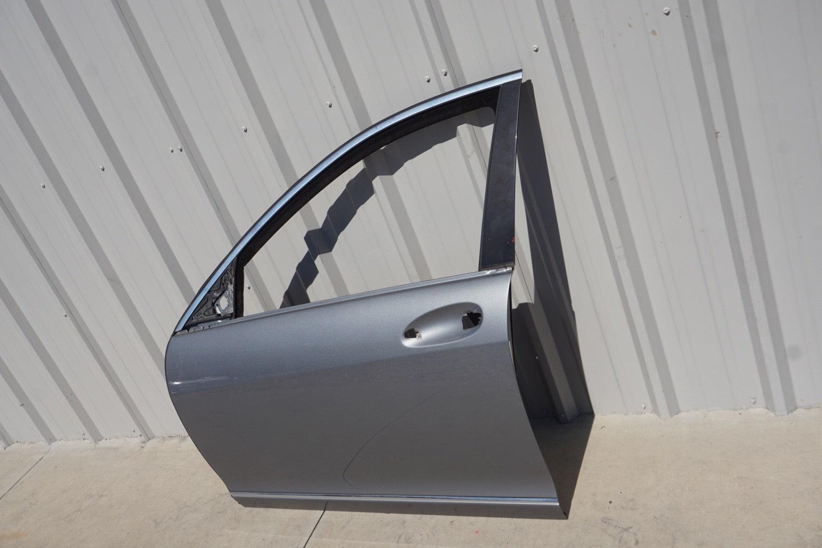 2007 - 2013 MERCEDES-BENZ S550 FRONT LEFT DRIVER SIDE DOOR SHELL OEM