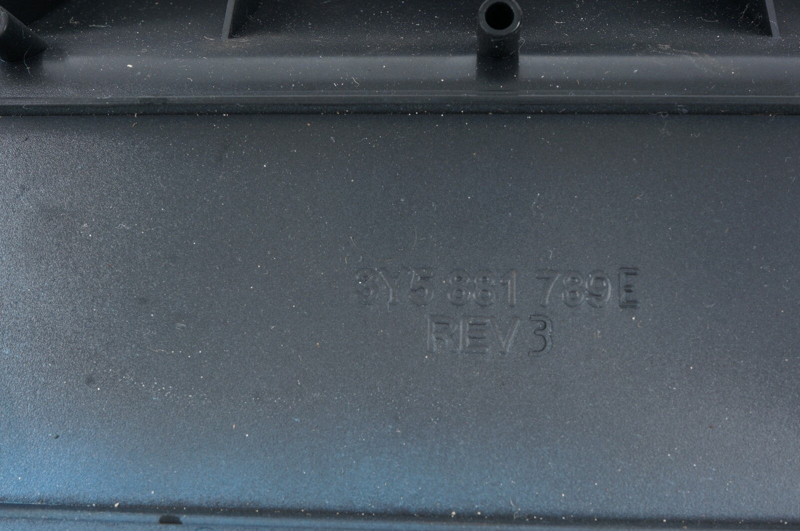2010 - 2020 Bentley Mulsanne Rear Center Middle Seat Armrest Cover Panel