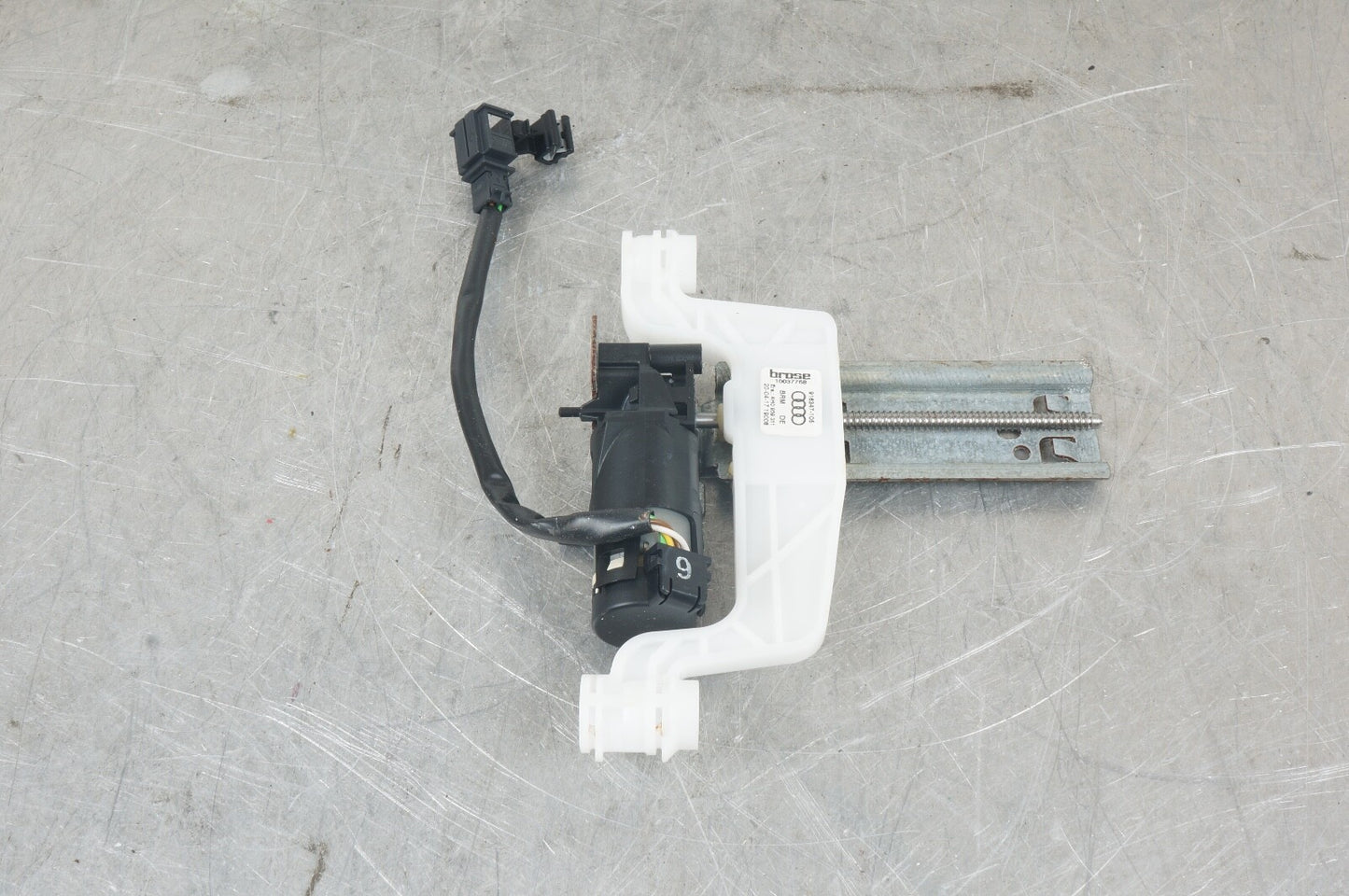 2013-2018 AUDI S8 A8 Front Seat Headrest Motor With Transmission OEM #4H0959311A