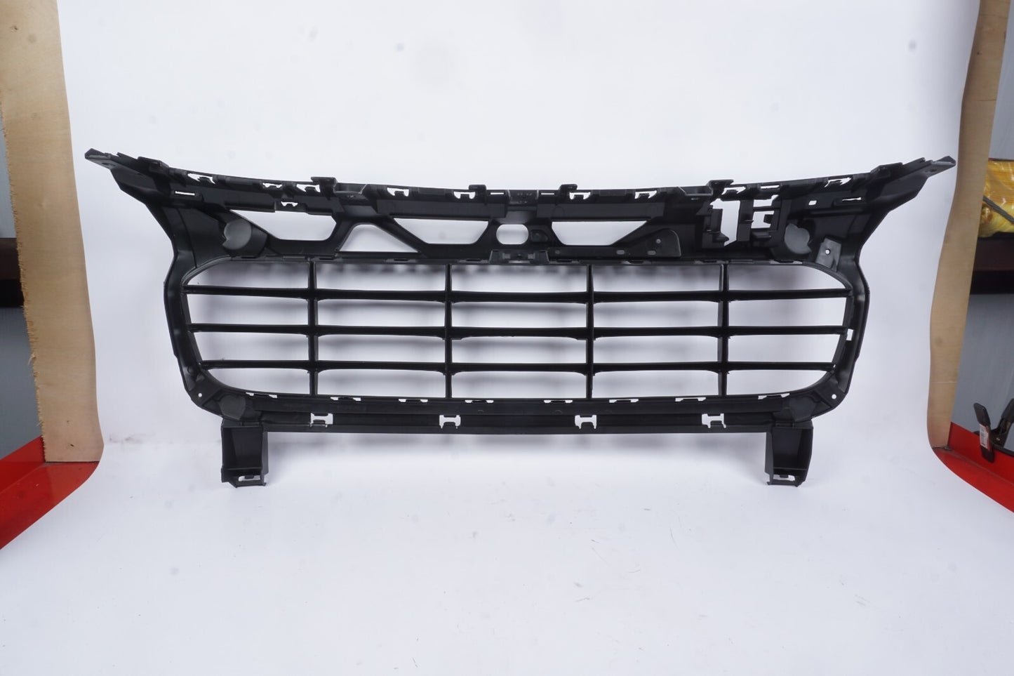 2015 - 2018 PORSCHE CAYENNE FRONT BUMPER GRILLE