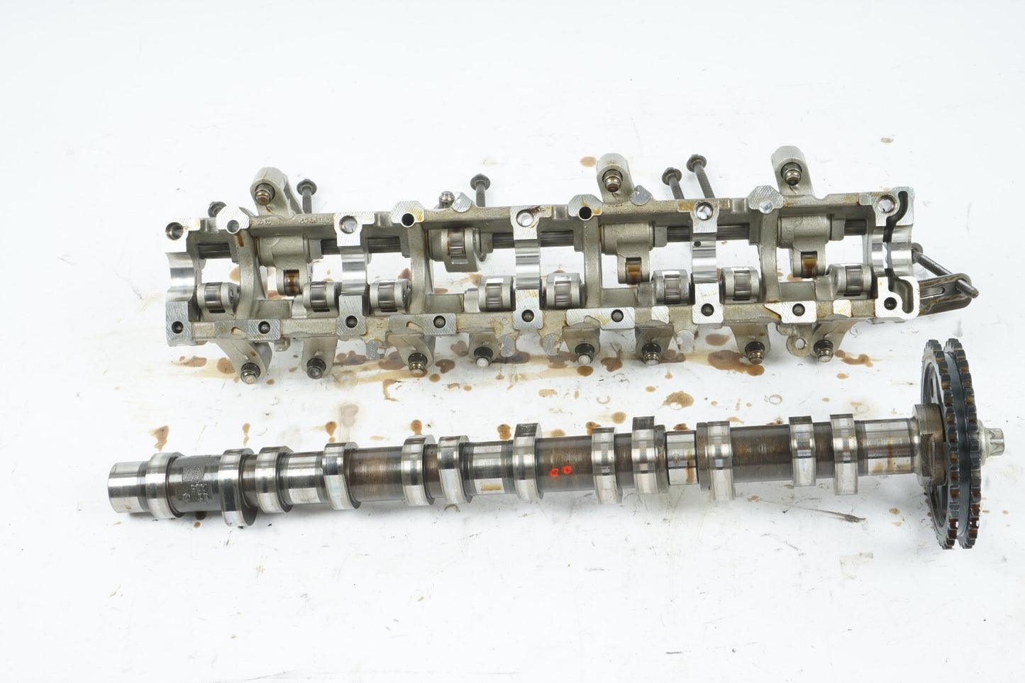 03 - 06 Mercedes R230 SL500 Right Passenge Side Engine Camshaft & Rocker Arm OEM
