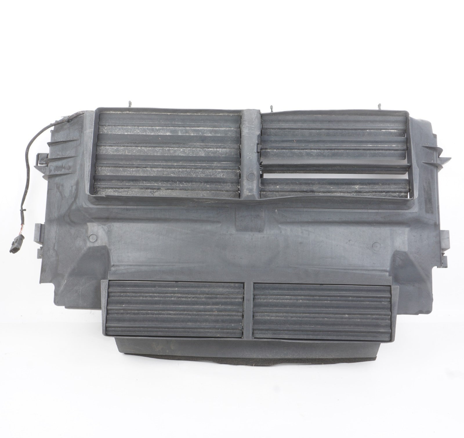 2015-2018 Ford Focus  2.0L Front Center Active Shutter Grille  OEM