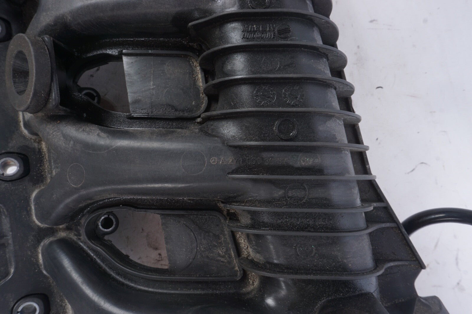 12-15 Mercedes W204 C250 SLK250 M271 Intake Manifold 2710903037 OEM