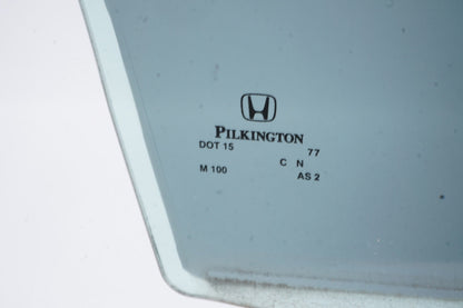 2011 - 2017 Honda Odyssey Door Window Glass Front Passenger Side OEM