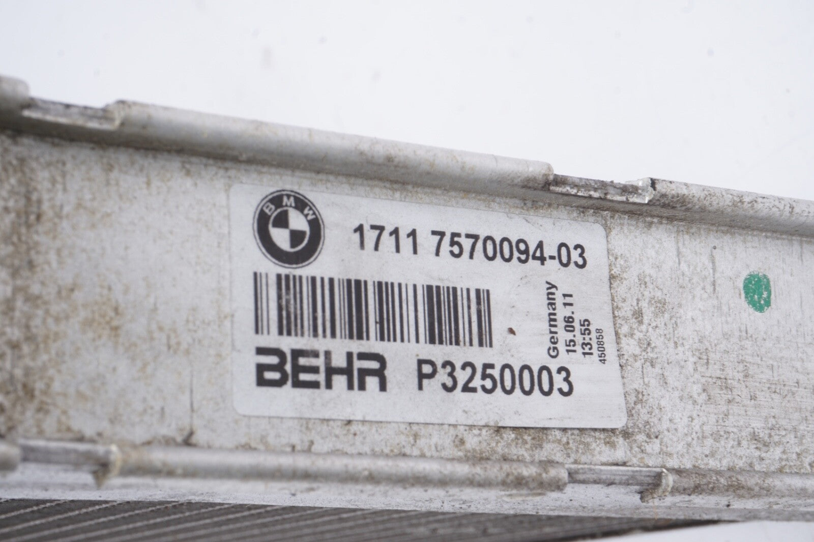09-15 BMW F01 F02 750i Engine Coolant Cooling Radiator Assembly 7570094 OEM