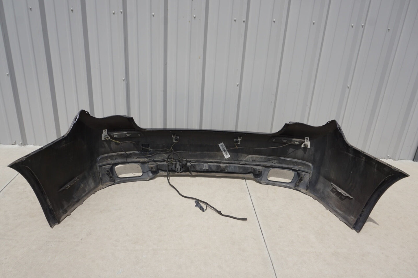2009 - 2015 BMW 750i 750li F01 F02 Rear Bumper Cover Molding Cover Panel OEM