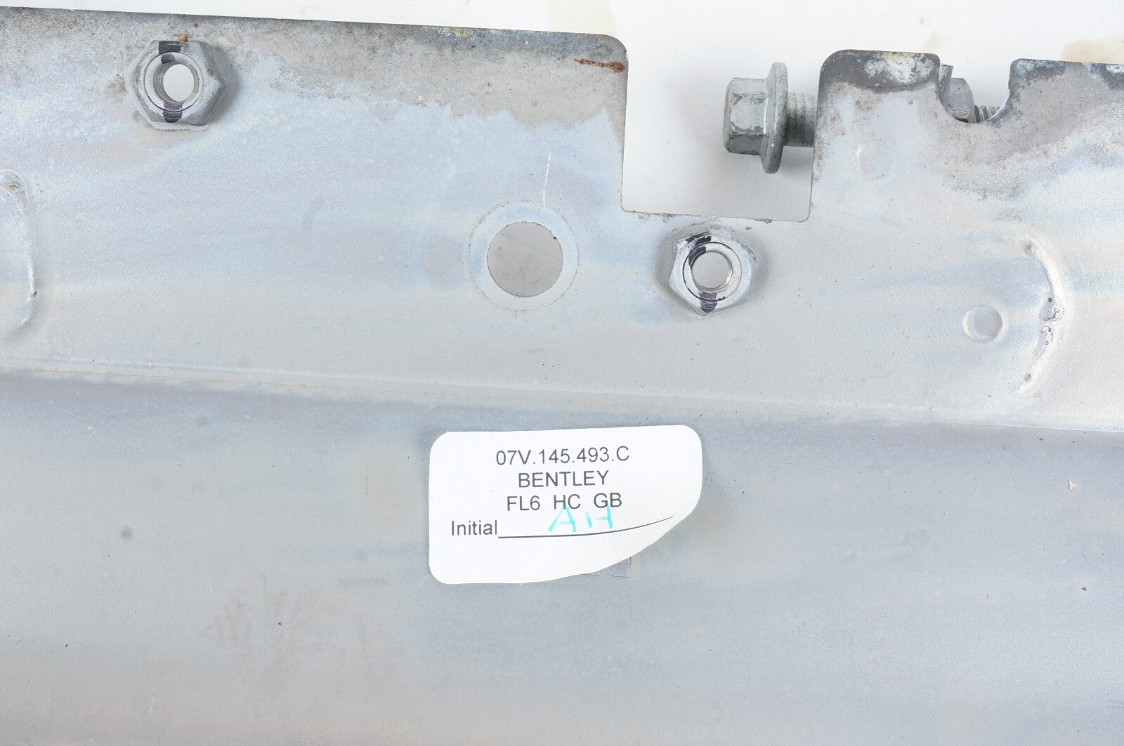 2015 - 2020 BENTLEY MULSANNE 6.8L INTERCOOLER MONT BRACKET PLATE LEFT OEM