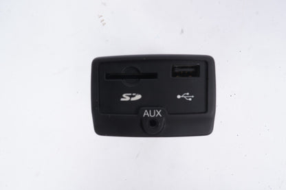 2014 - 2017 Fiat 500L USB Socket AUX Input  OEM