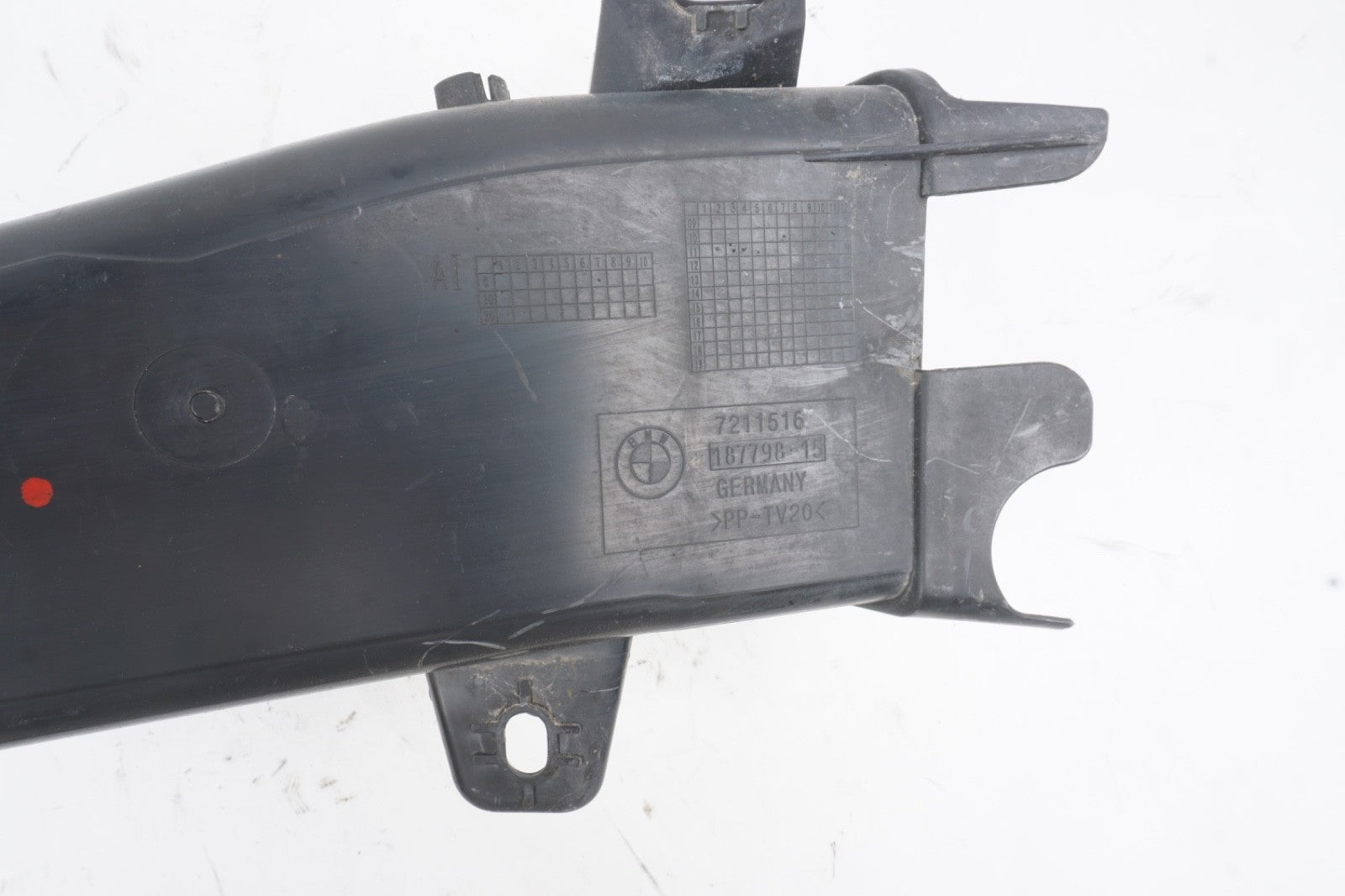12-15 BMW F12 650i 640i Front Brake Duct Pipe Hose Left Driver Side 7211515 OEM