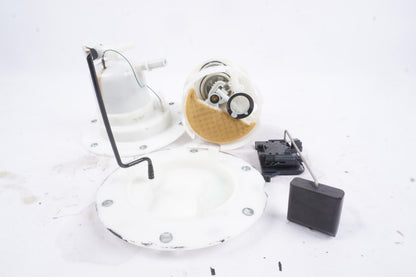 07-13 Mercedes W221 S400 S550 CL550 Gasoline Tank Fuel Pump w/ Cap Sender Unit