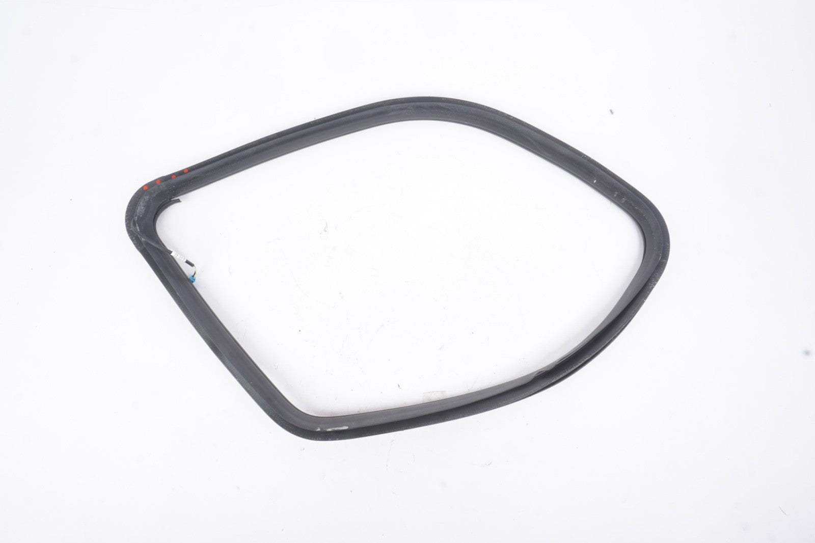 2013 - 2016 Mercedes GL450 X166 Rear Right Quarter Glass Weatherstrip Seal OEM
