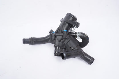 2015 - 2020 MERCEDES GLA250 (X156) 2.0L TURBO ENGINE THERMOSTAT HOUSING