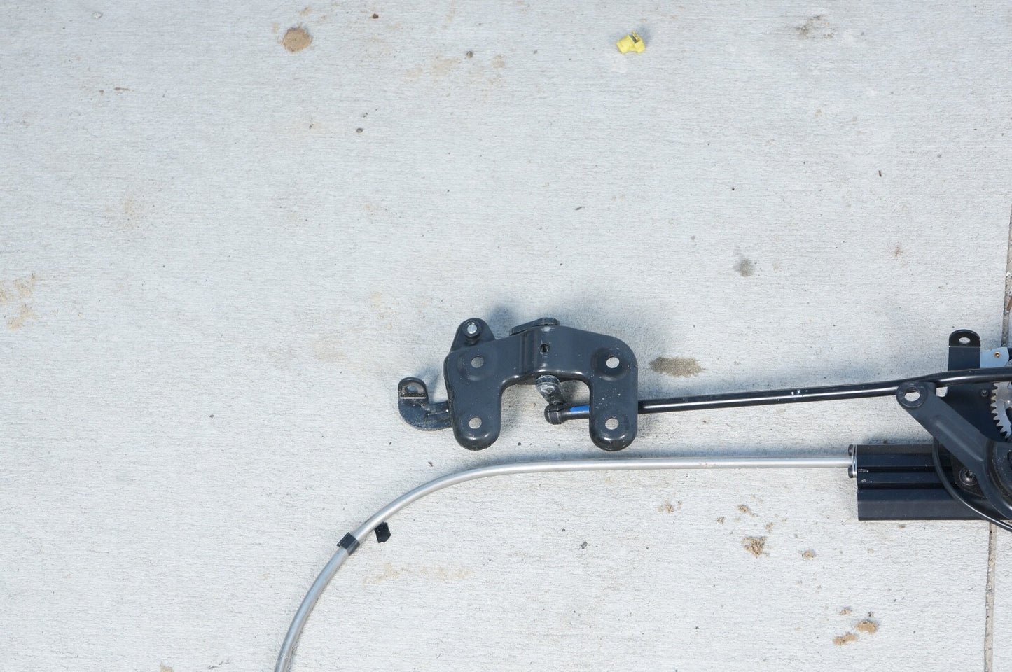 06-11 BMW E93 325I 328I 335i M3 Convertible Top Roof Lift Motor Drive Unit Latch