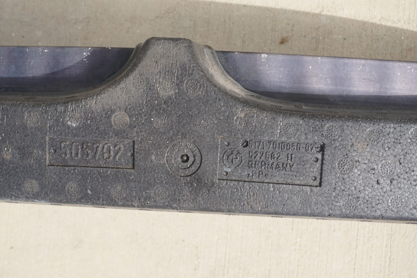 2003-2008 BMW E85 Z4 FRONT BUMPER REINFORCEMENT IMPACT BAR INSERT 7016056 OEM
