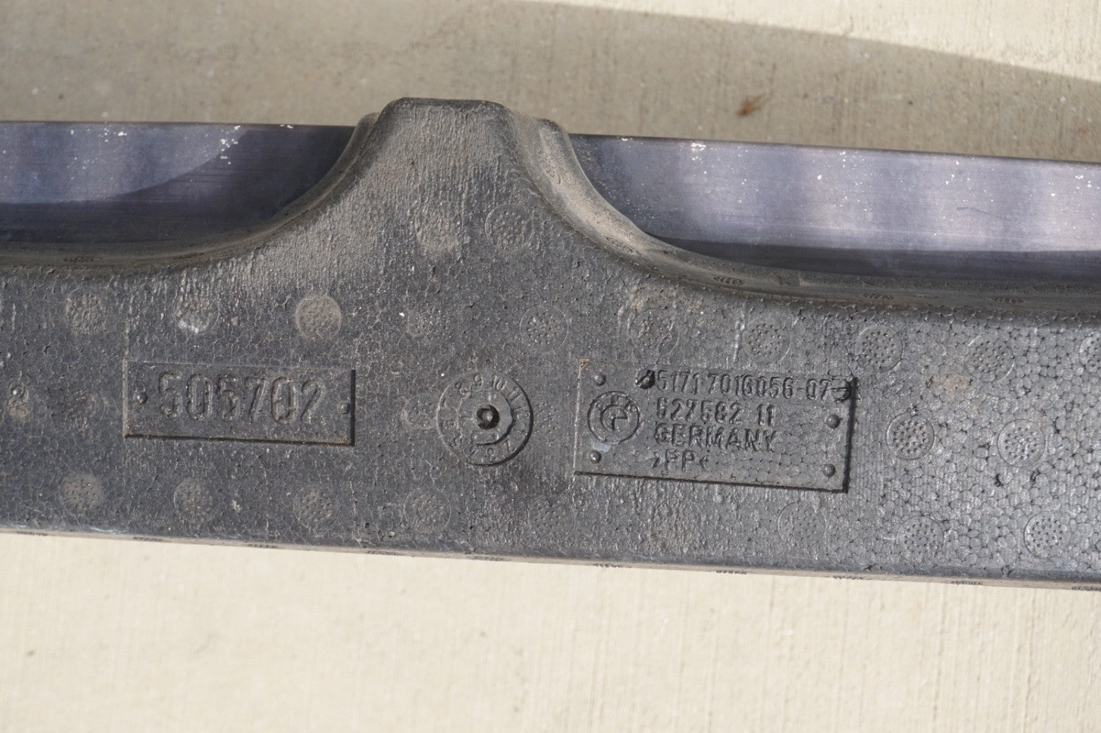 2003-2008 BMW E85 Z4 FRONT BUMPER REINFORCEMENT IMPACT BAR INSERT 7016056 OEM