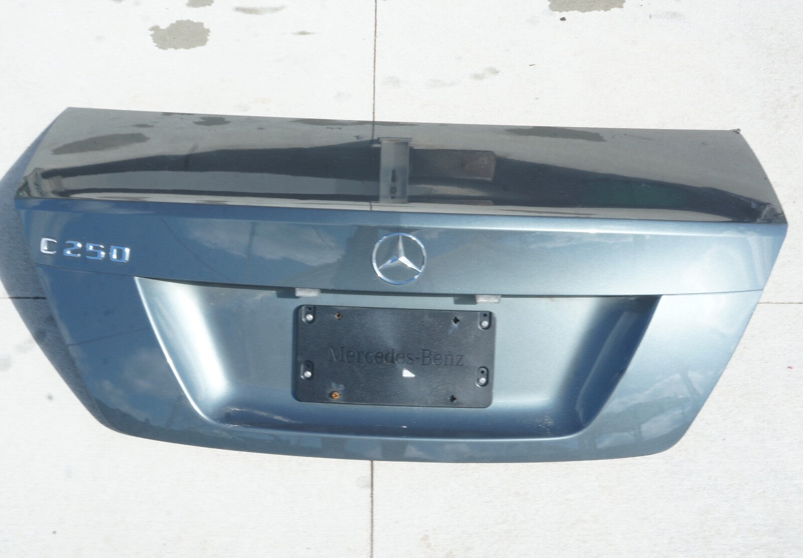 2008 - 2014 MERCEDES W204 C200 C250 C300 C350 TRUNK LID