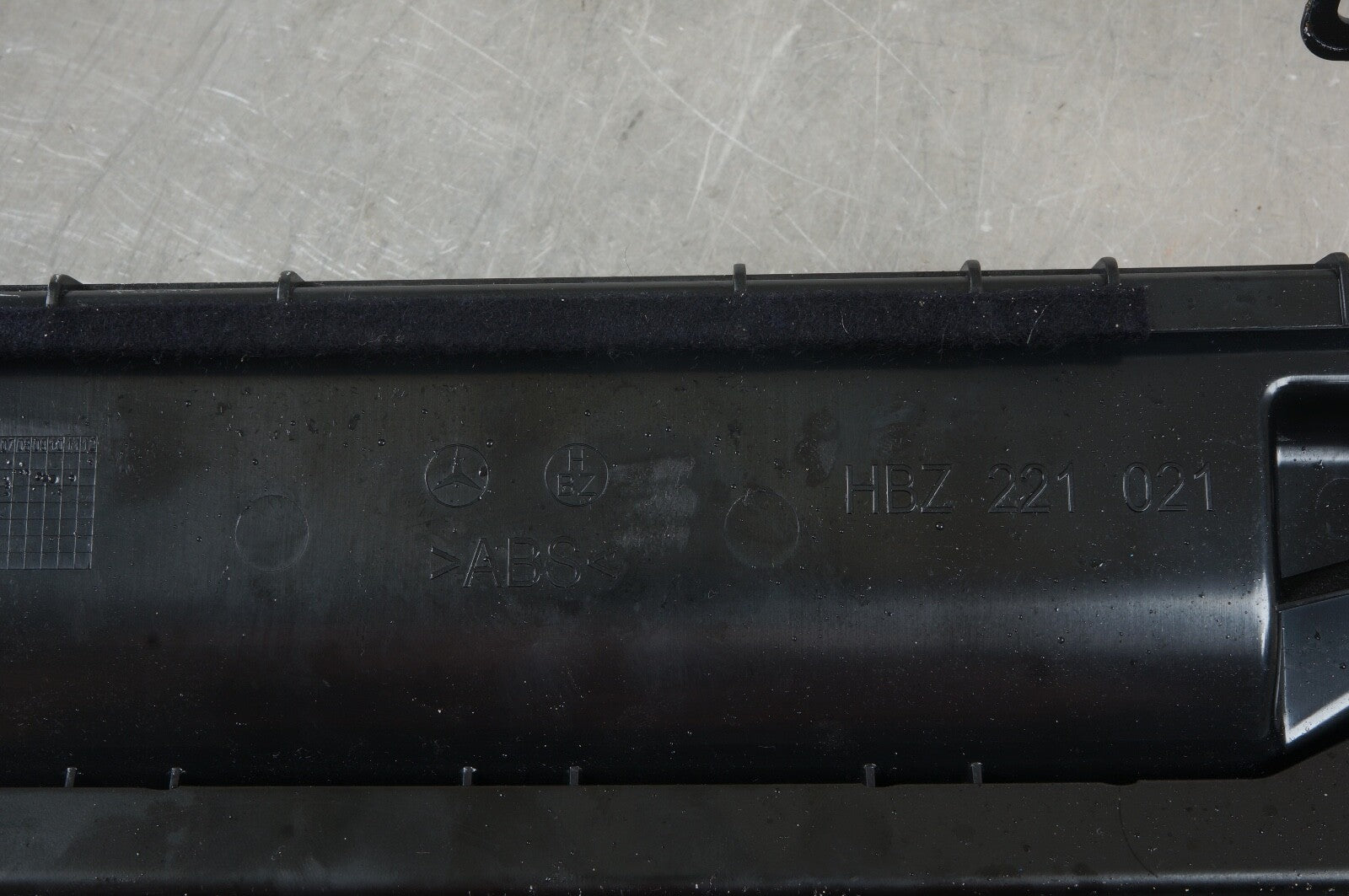 07-10 Mercedes W216 CL550 Front Left Under Seat Storage Tray Compartment Gray