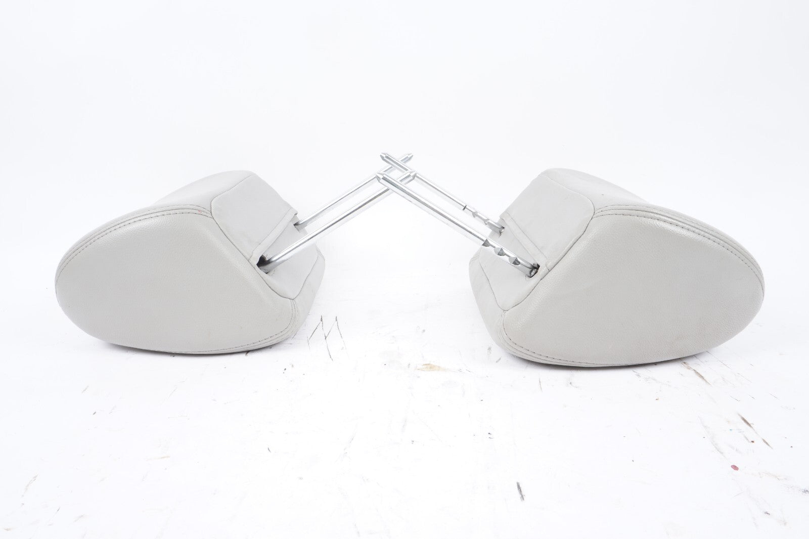 2007 - 2013 GMC Sierra Front Seat Headrest Left & Right OEM