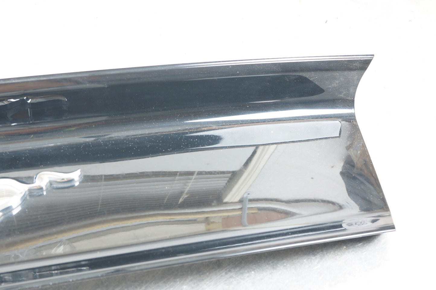 OEM 2015 2016 2017 FORD MUSTANG PONY TRUNK TRIM APPLIQUE PANEL W/ CAMERA 