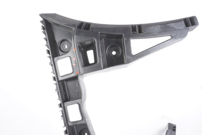 2012 - 2019 Volkswagen Passt Rear Bumper Center Mount Support Bracket OEM