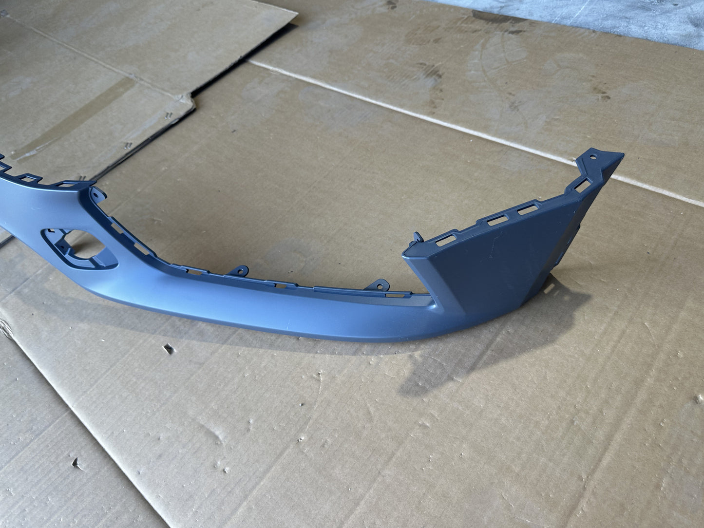 FOR 2016-2019 BENTLEY BENTAYGA FRONT UPPER BUMPER COVER 36A807437