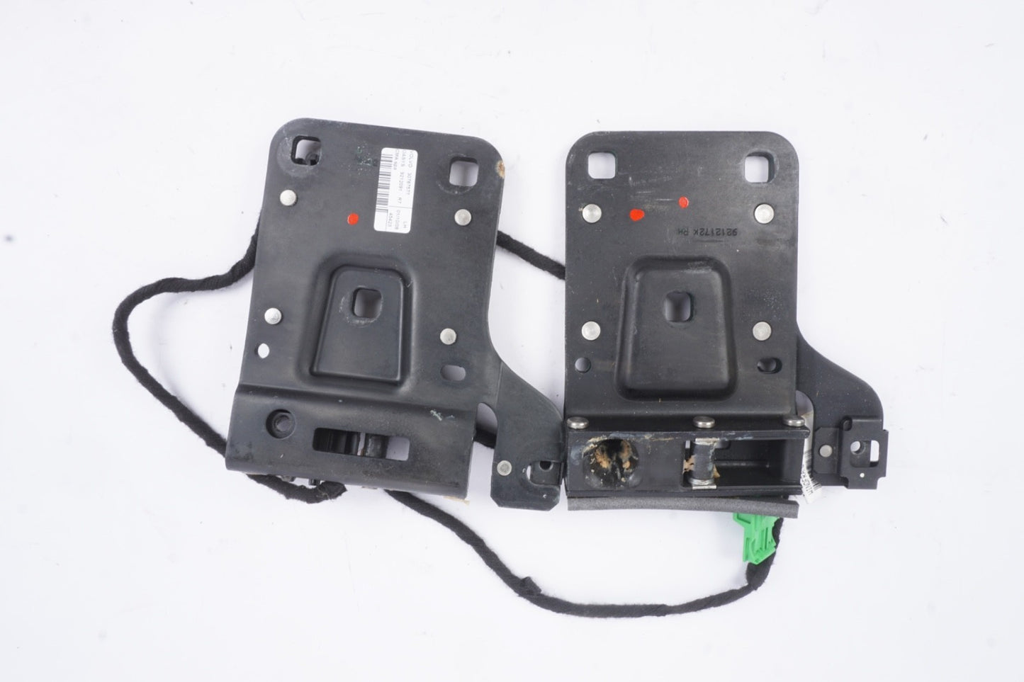 08-13 Volvo C70 Front Left & Right Roof Top Lock Latch Catch 30787577 Oem