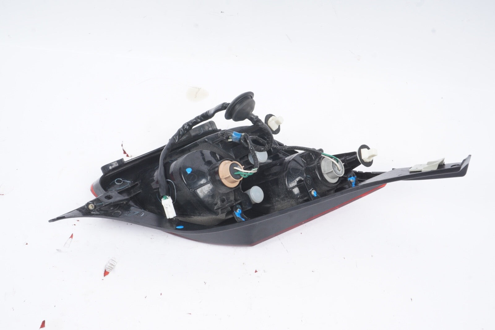 2002 - 2005 LEXUS SC430 Z40 CONVERTIBLE REAR LOWER TAIL LIGHT RIGHT