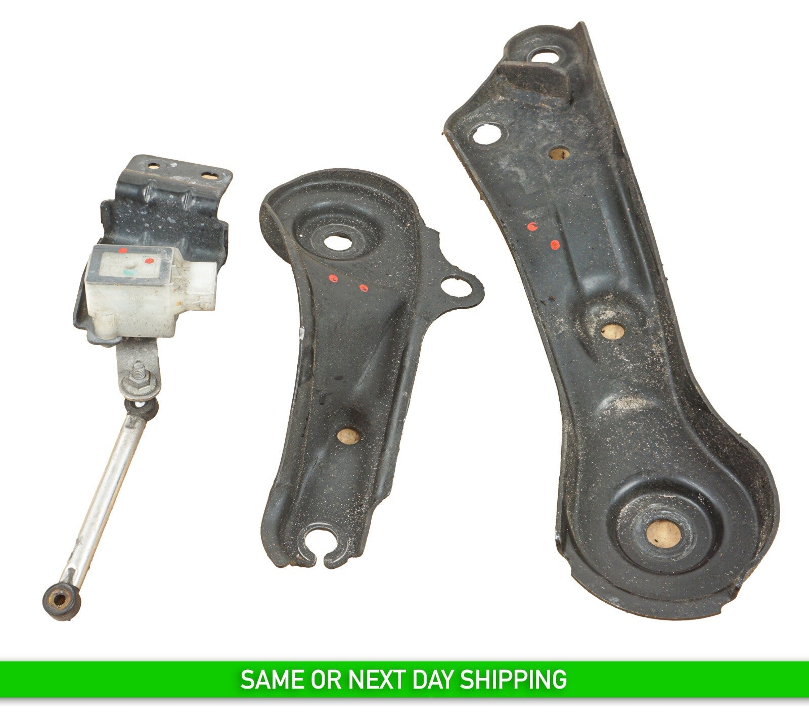2014 - 2017 HONDA ODYSSEY FRONT RIGHT PASSENGER SIDE SUBFRAME SUPPORT   OEM