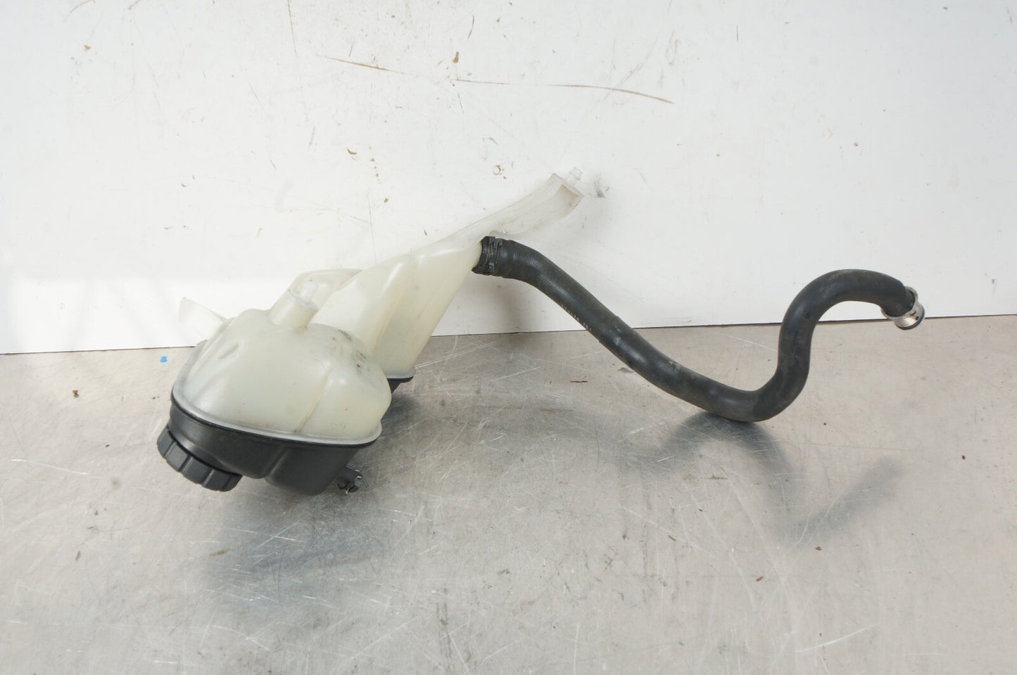 07-11 Mercedes W216 CL600 S550 Coolant Reservoir Overflow Expansion Tank OEM