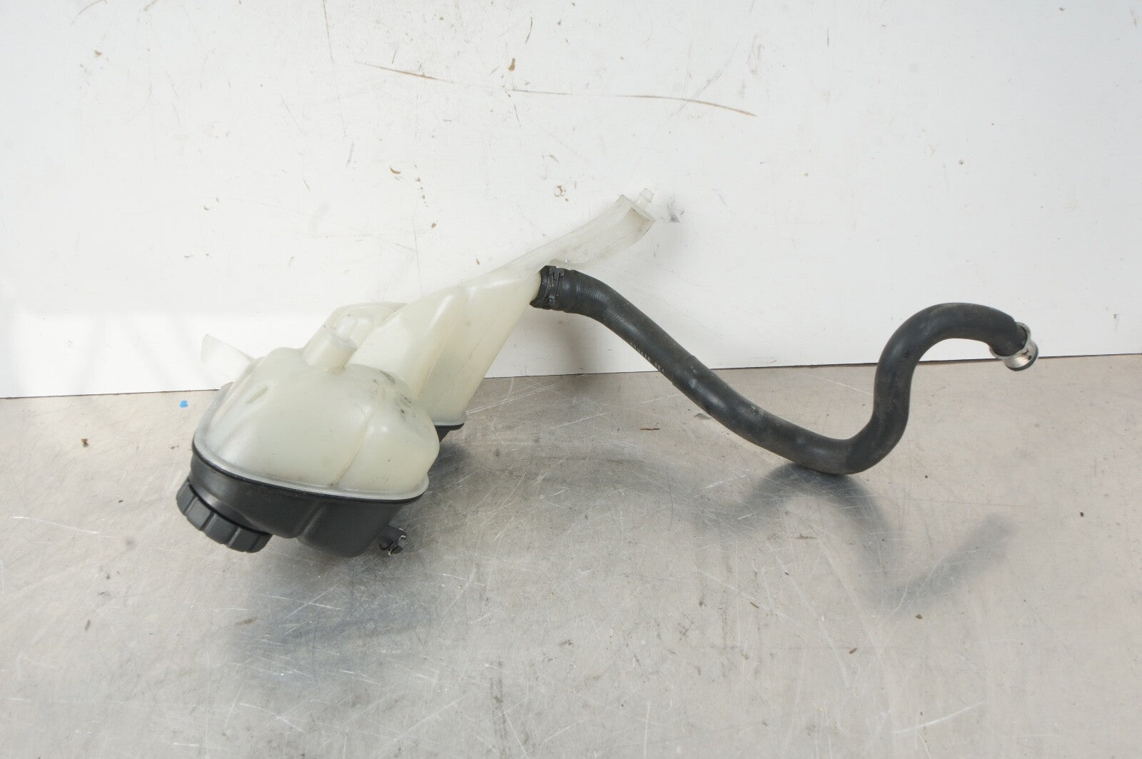 07-11 Mercedes W216 CL600 S550 Coolant Reservoir Overflow Expansion Tank OEM