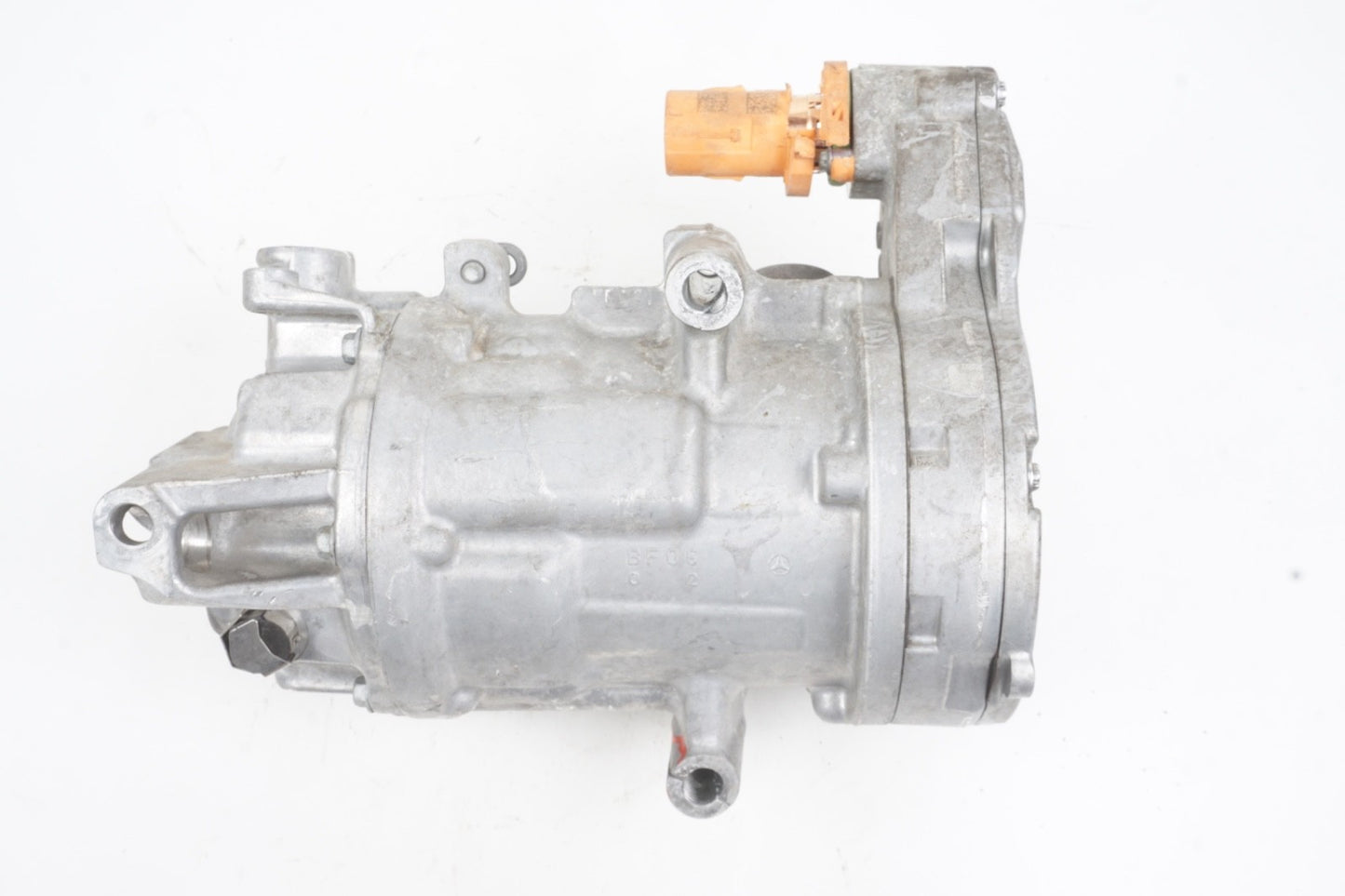 2022 - 2025 Mercedes EQB X243 350 4Matic A/C COMPRESSOR - HAS DAMAGE - FOR PARTS