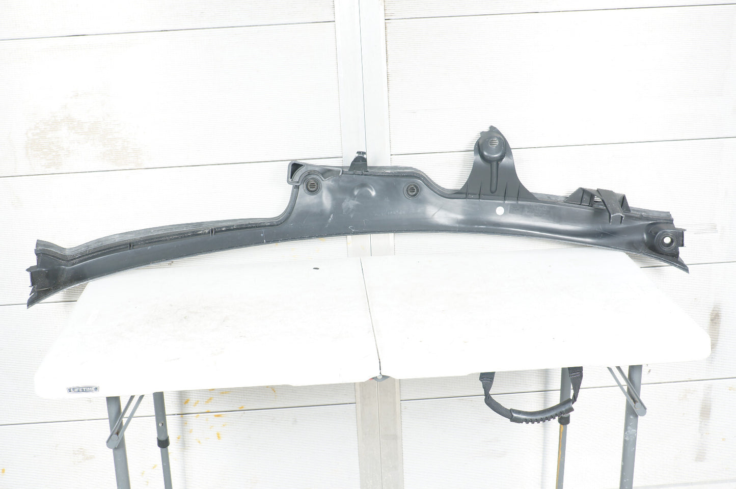 2007 - 2013 MERCEDES S550 W221 WINDSHIELD COWL PANEL WATER DRIP COVER OEM