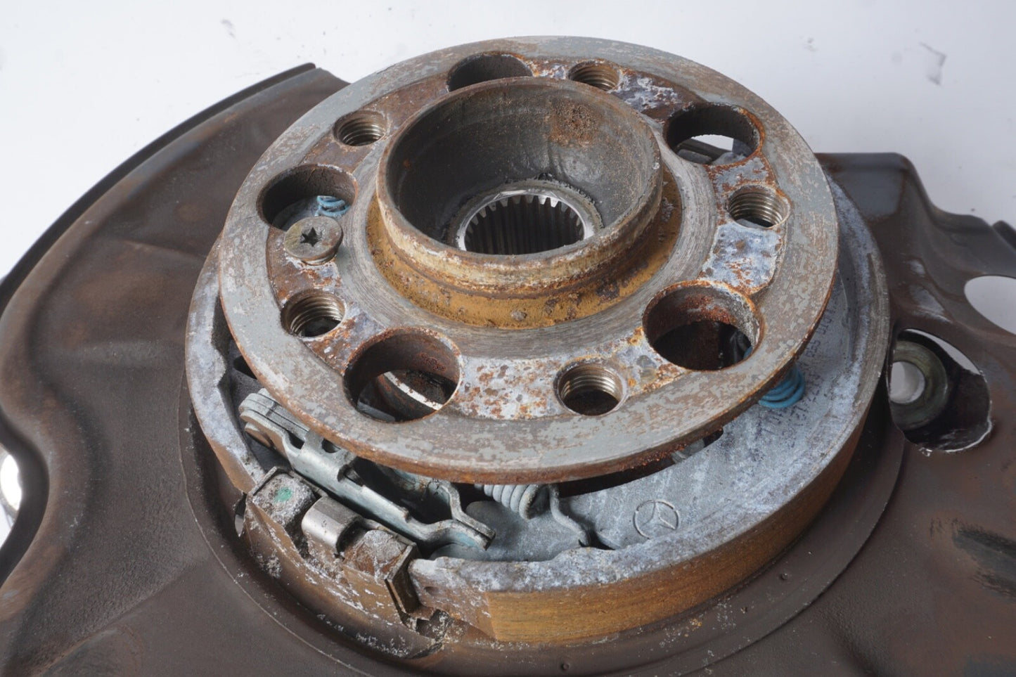 07-14 Mercedes W216 CL550 S550 Rear Right Wheel Carrier Spindle Knuckle Hub 56k