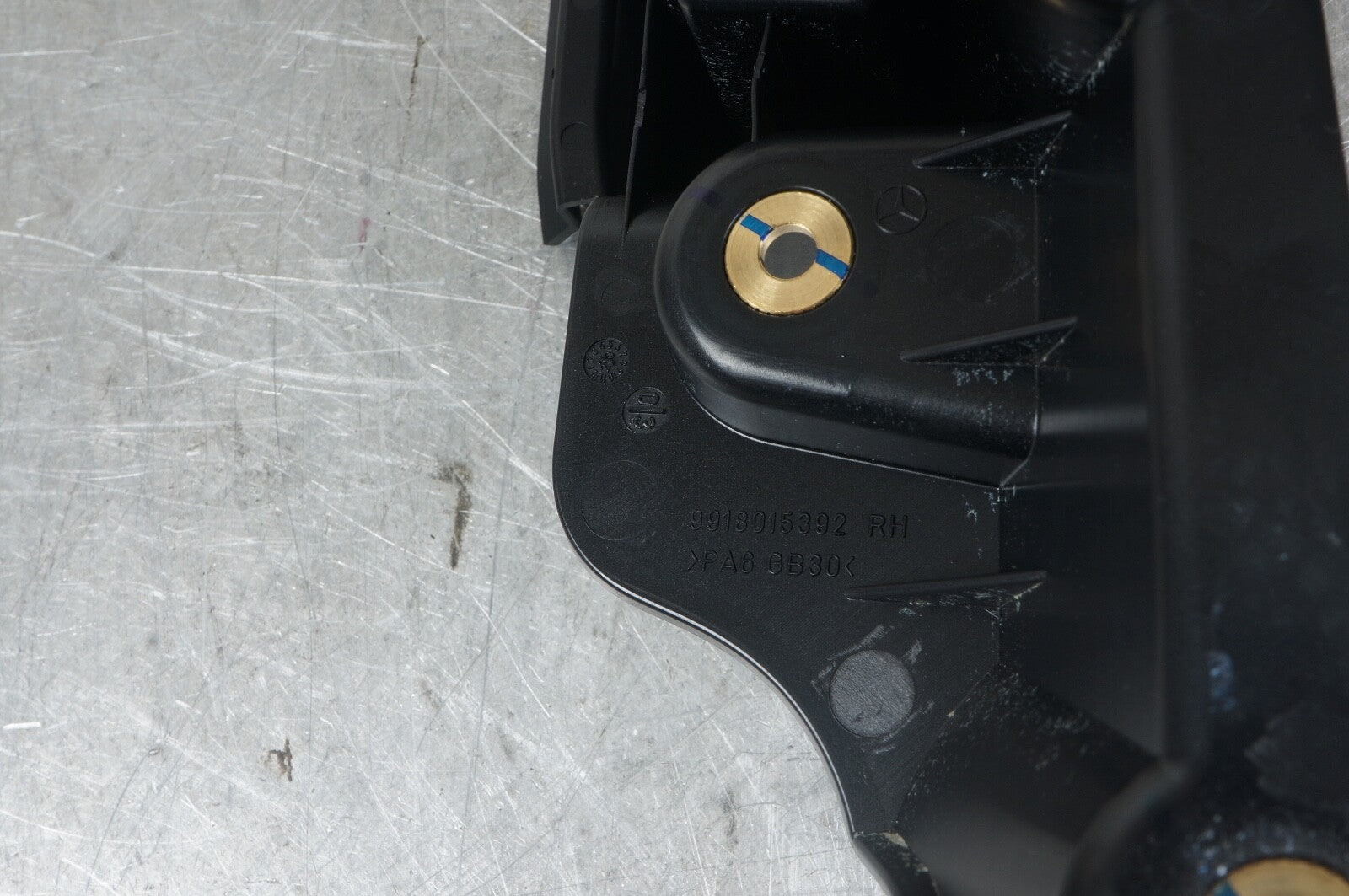 2020 MERCEDES-BENZ SL R231 Front Right Partition Bracket A2316902400 9918015392