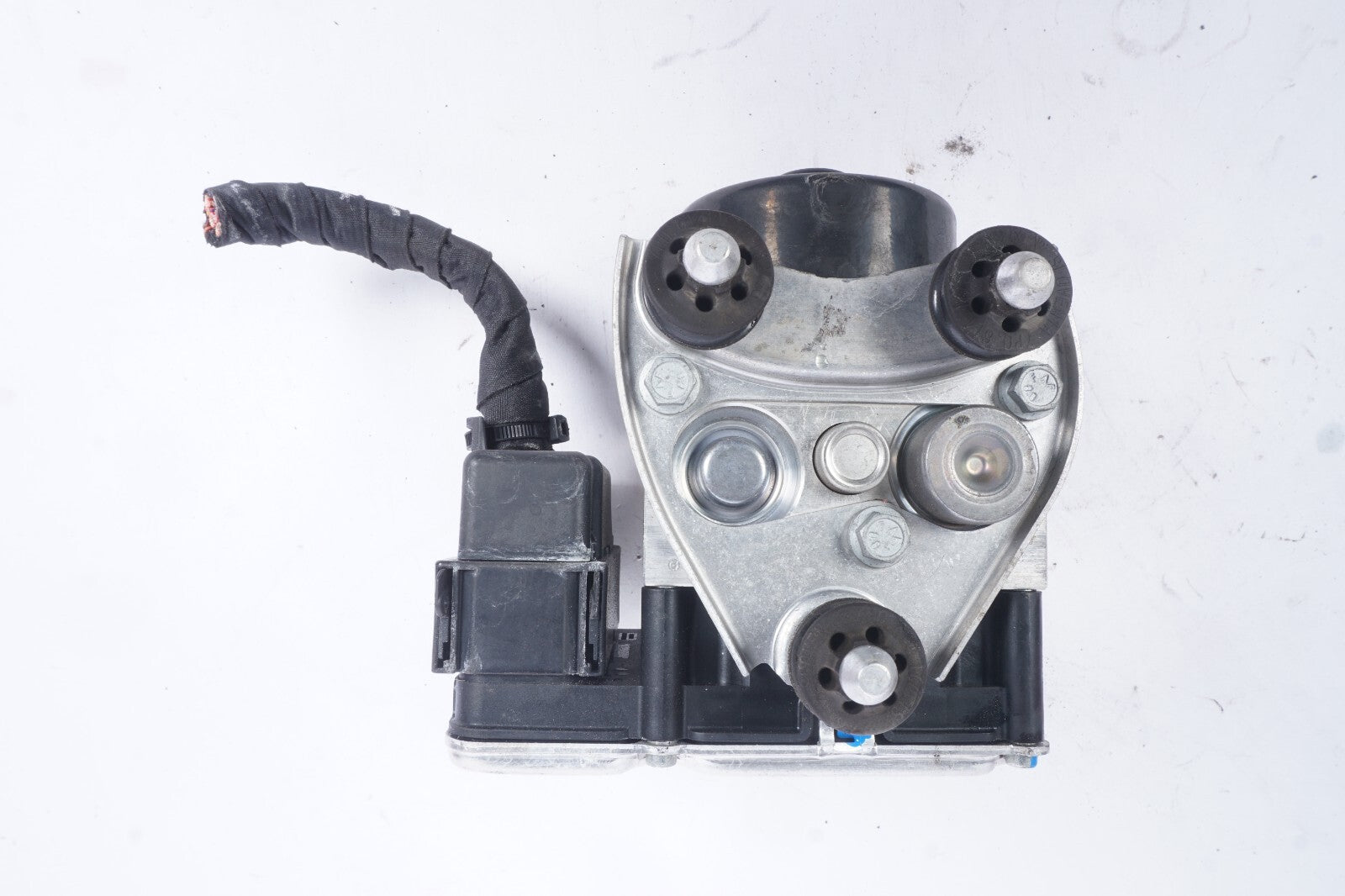 11-18 Porsche Cayenne 958 Anti Lock Brake ABS Pump Module  OEM