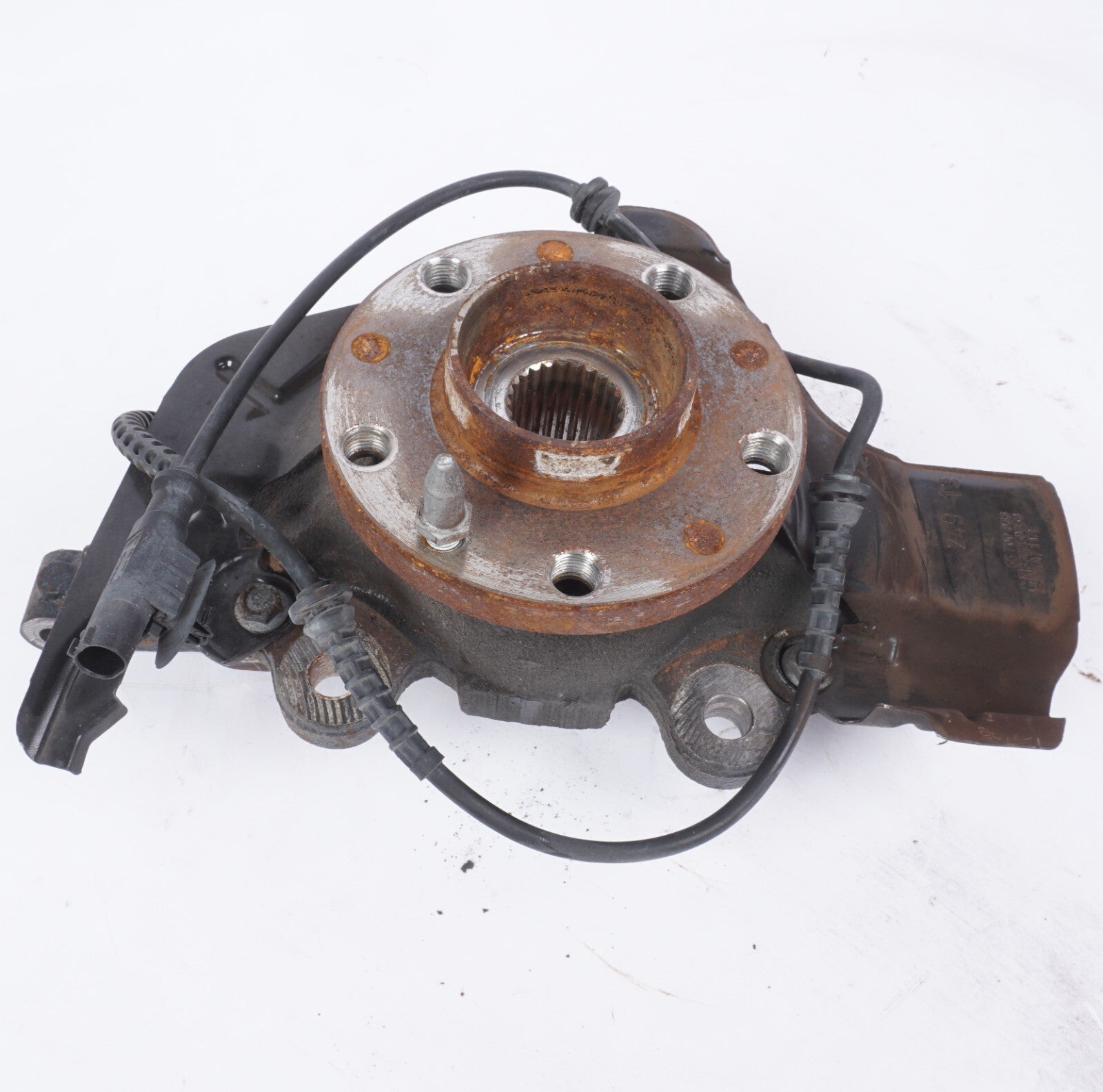 2014 - 2019 Fiat 500L Front Left Driver Side Spindle Knuckle Wheel Hub OEM