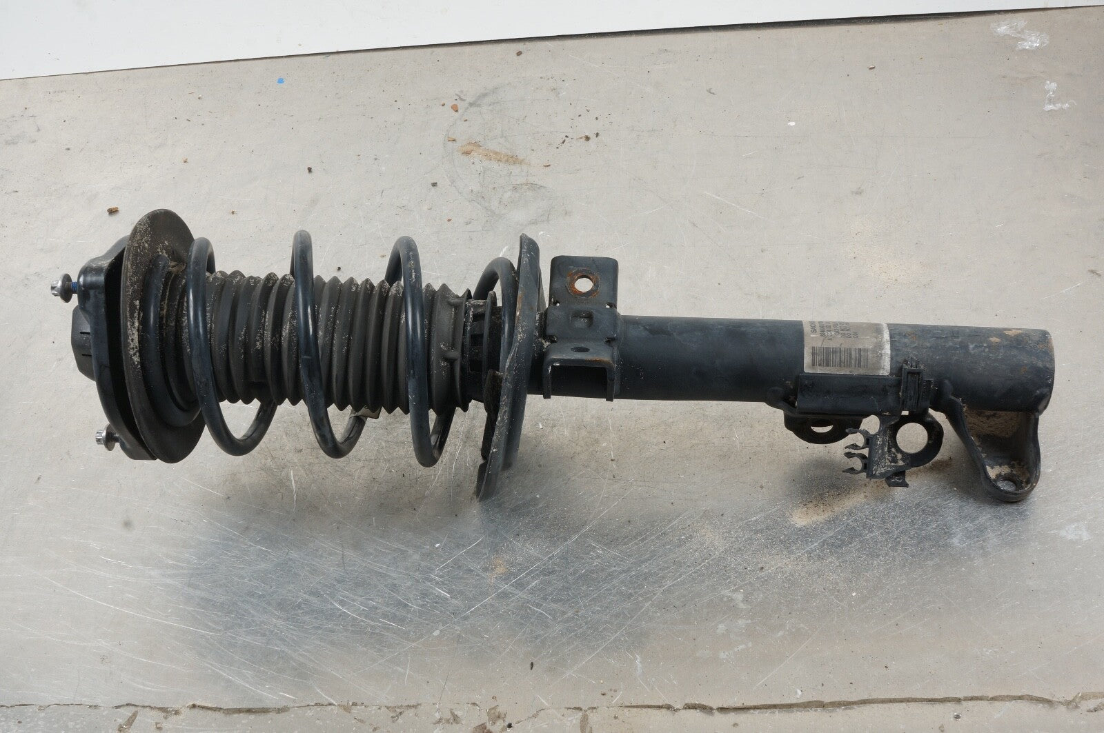 2010 - 2017 Mercedes C Class C250 Strut Shock Absorber W Coil Spring Front Right