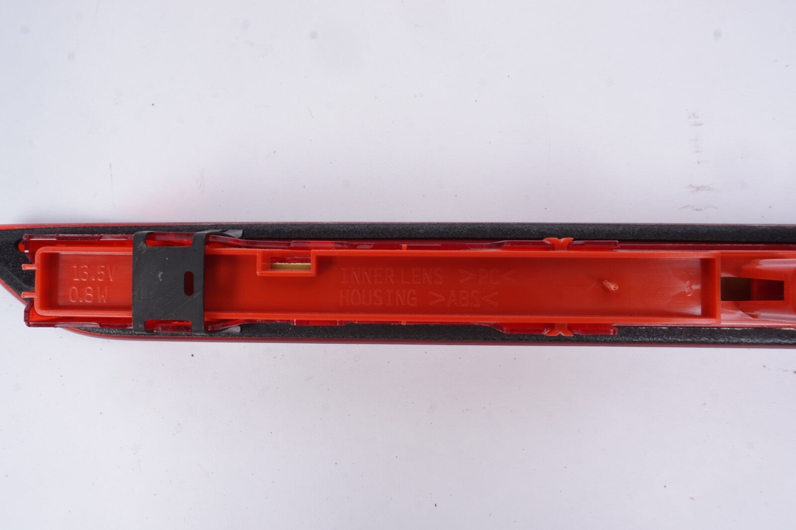 2015 - 2018 FORD FOCUS SE HIGH MOUNTED STOP LAMP 3RD BRAKE LAMP OEM