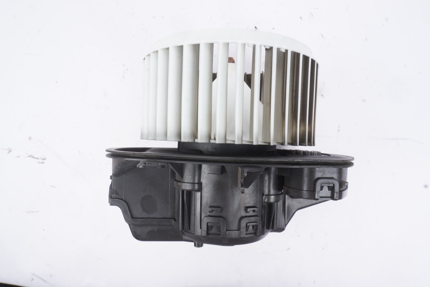 11-17 Volkswagen Touareg Cayenne Front Heater AC Blower Motor Assembly OEM