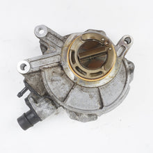 2010-2015 BMW F01 550i 650i 750i N63 4.4.L Engine Motor Vacuum Pump 8605976 OEM