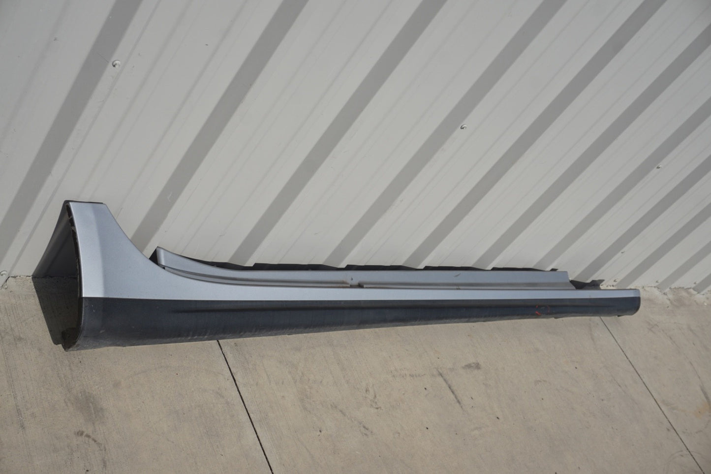 2014 - 2019 MASERATI GHIBLI SQ4 PASSENGER RIGHT ROCKER SKIRT PANEL MOLDING OEM