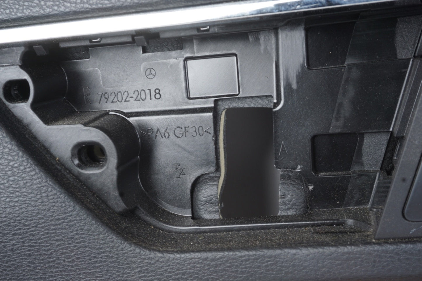 2011 - 2013 Mercedes W207 E550 E350 Convertible Right Interior Door Panel OEM