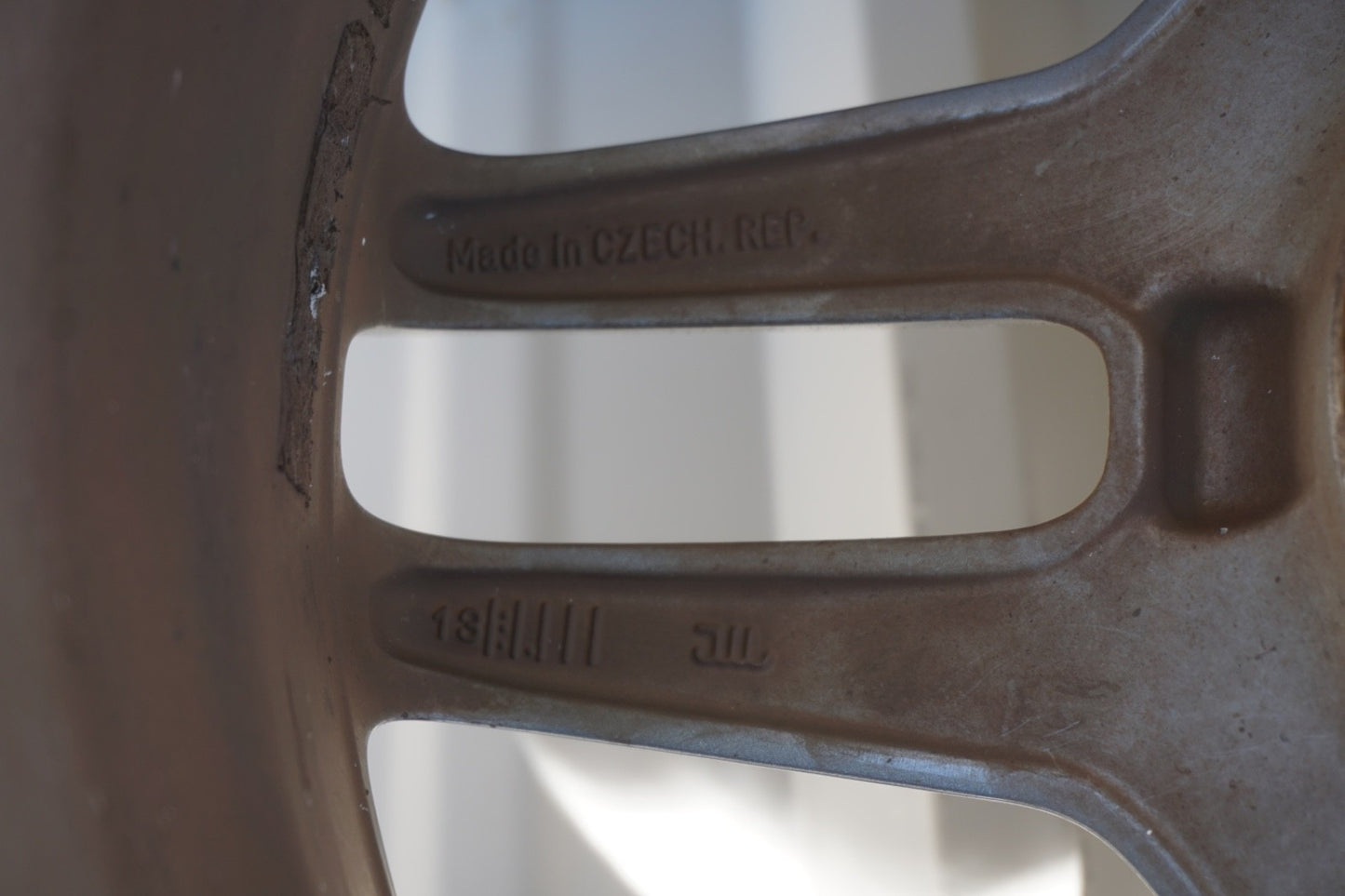 2014-2016 MERCEDES-BENZ E350/400/550 WHEEL RIM 18 OEM 2074010000