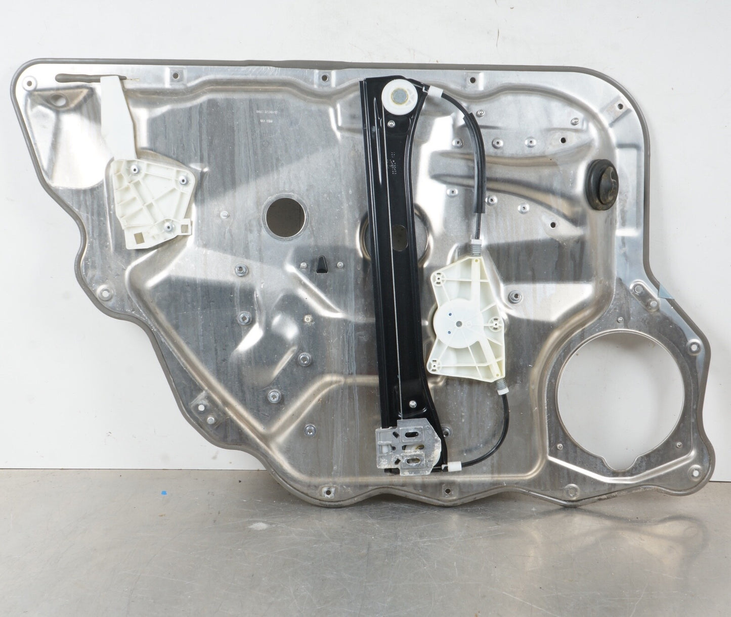 2007-2013 MERCEDES S550 W221 REAR RIGHT SIDE DOOR WINDOW REGULATOR PANEL OEM