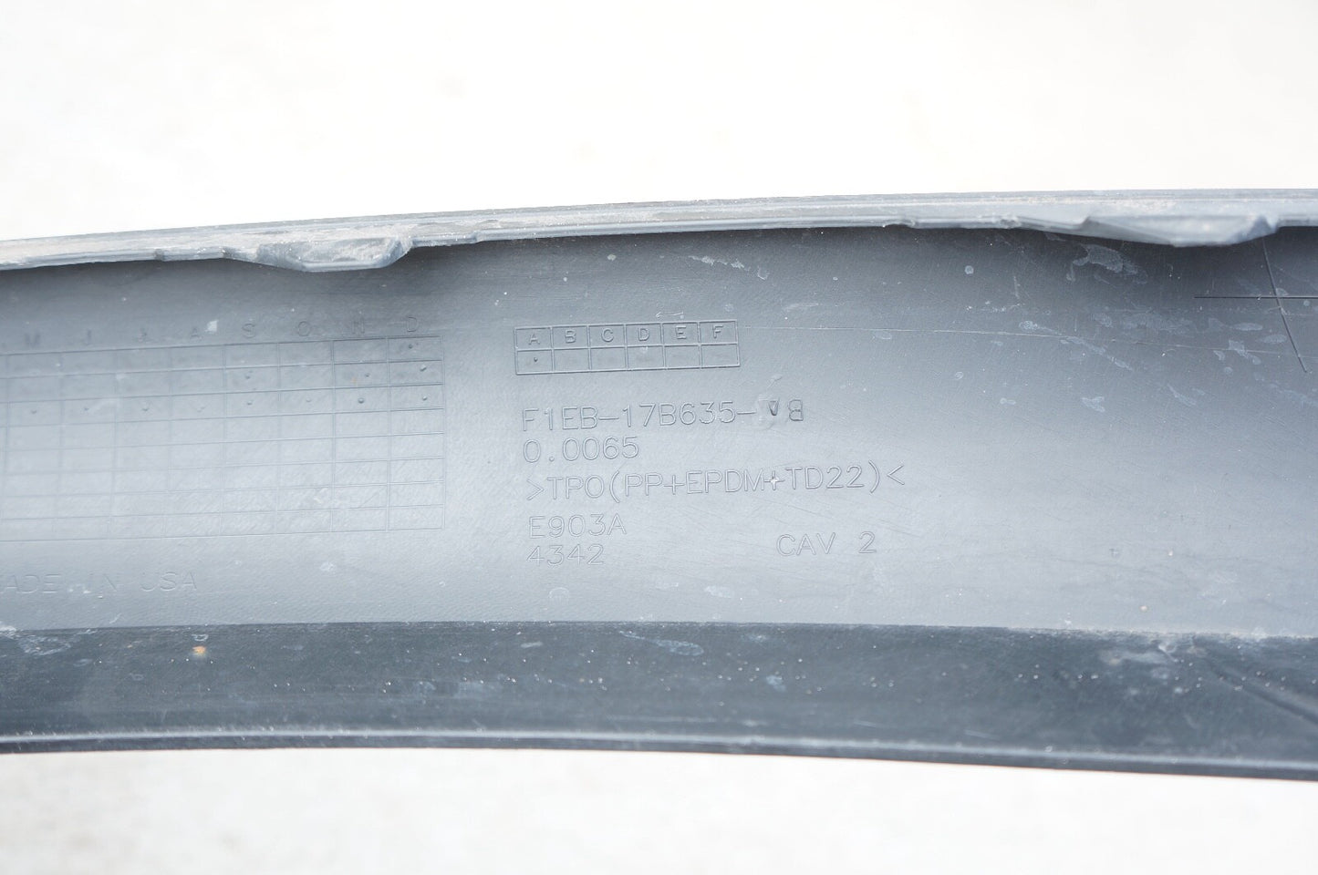 2015-2017 FORD FOCUS FRONT BUMPER LOWER COVER VALANCE PANEL GRILL OEM