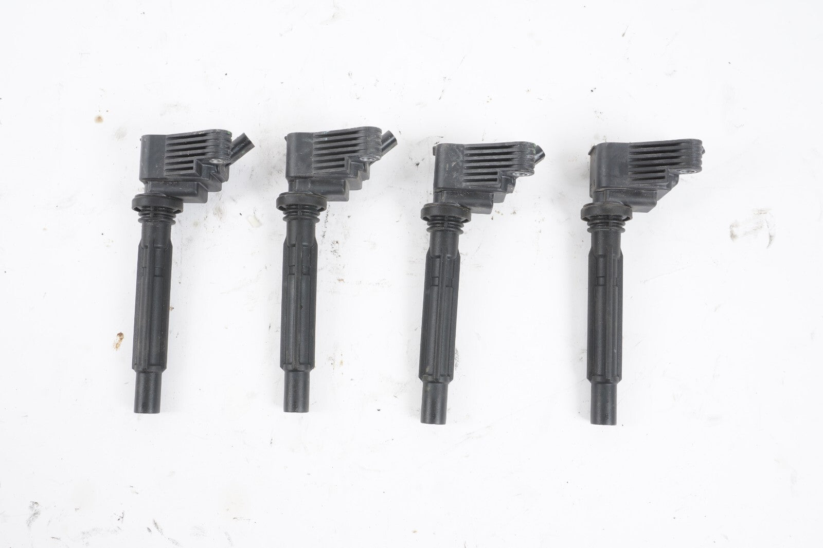 2017 - 2021 Alfa Romeo Giulia 952 2.0L Ignition Coil Spark Plug Set Of 4 Oem