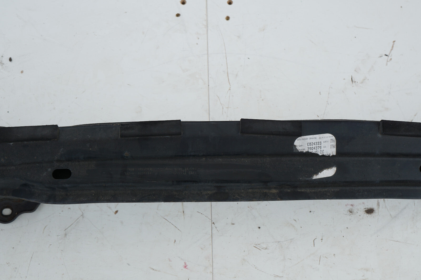 06 - 11 BMW 335i 328i E93 E92 REAR BUMPER REINFORCEMENT 7147604 OEM