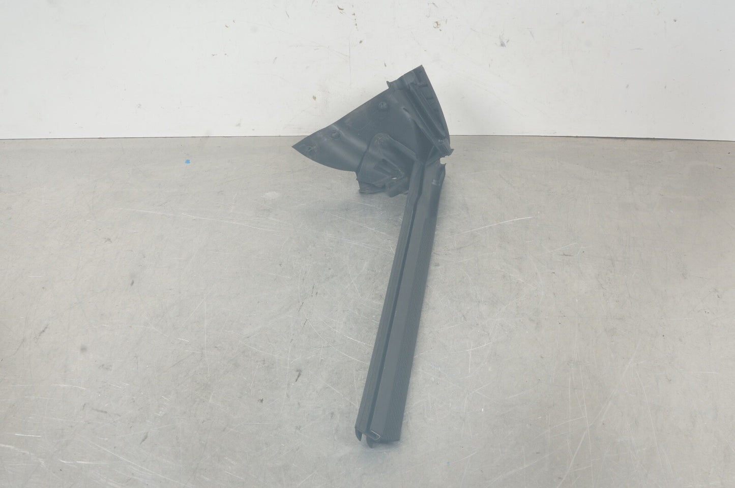MERCEDES R231 SL-CLASS PASSENGER/RIGHT QUARTER VENT GLASS WINDOW WEATHER SEAL